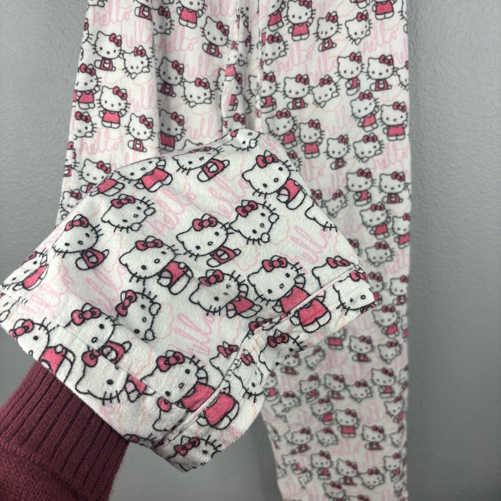 Hello Kitty Organic Flannel Pajama Set Pottery Barn Teen - Picture 12 of 16